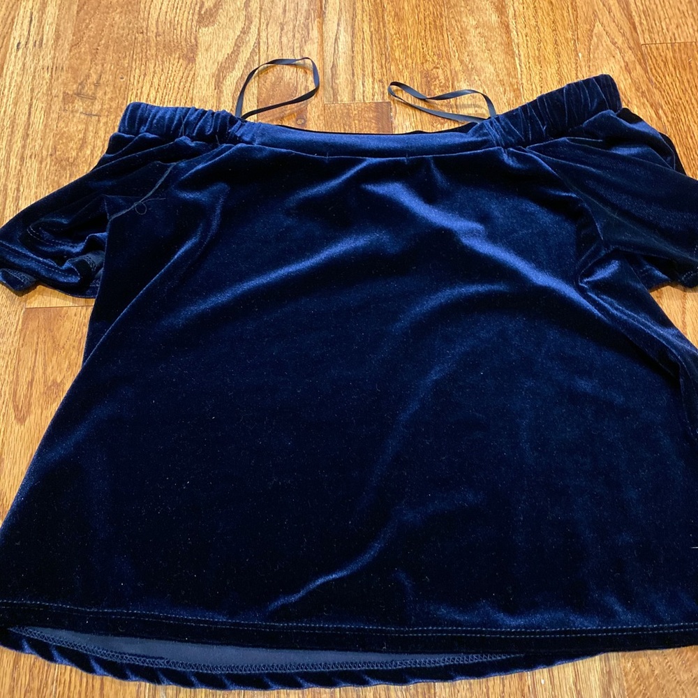Navy Blue Velvet Off-the-shoulder Top
